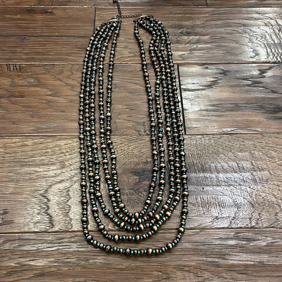 Layered necklace - Picture 2 of 3